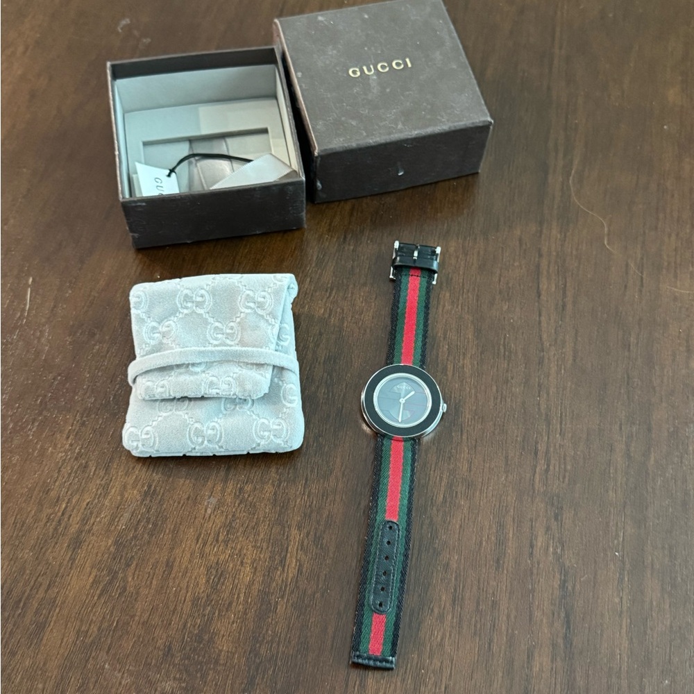 Gucci Black and Red Men's Watch